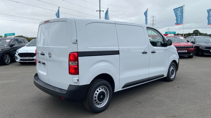 Vauxhall Vivaro L1 Diesel 1.5 Turbo D 120 Prime H1 Van - Image 12